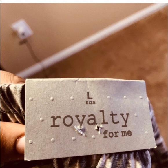 BODYSUIT & PANTS BUNDLE DEAL - Picture 11 of 11